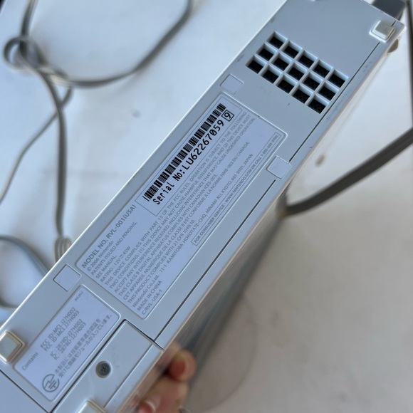 Nintendo Wii White - Picture 4 of 8